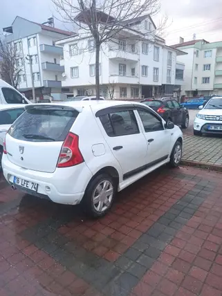 2012 Dacia Sandero 1.2 benzinli manuel otomobil - Fotoğraf 3