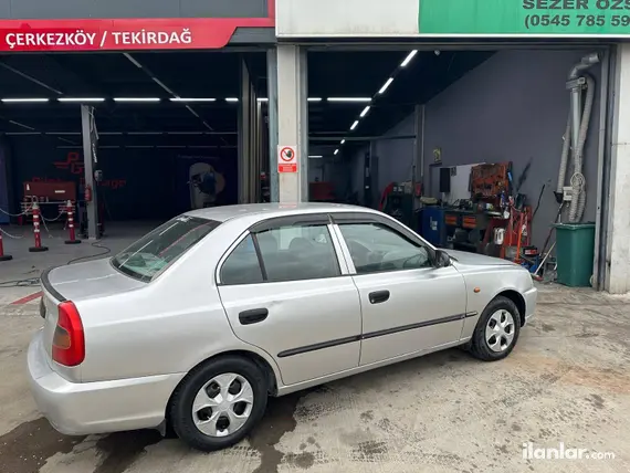 2001 Hyundai Accent 1.5 diğer manuel otomobil - Fotoğraf 3