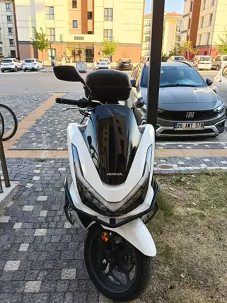 2026 Honda PCX125 DX benzinli otomatik motosiklet - Fotoğraf 2