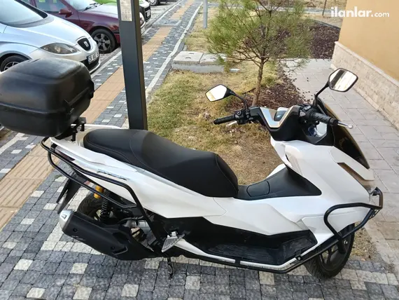 2026 Honda PCX125 DX benzinli otomatik motosiklet - Fotoğraf 3