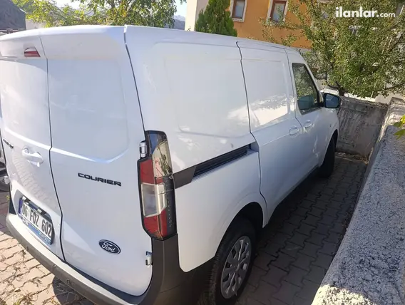 2025 Ford Transit Courier 1.5 EcoBlue Deluxe dizel manuel minivan & Panelvan - Fotoğraf 3