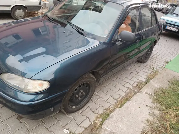 1996 Hyundai Accent 1.5 benzinli otomatik otomobil - Fotoğraf 2