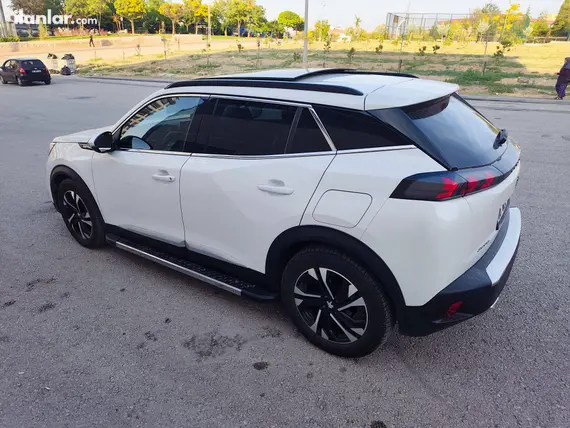 2020 Peugeot 2008 1.2 PureTech benzinli otomatik arazi, SUV, Pick-up - Fotoğraf 2