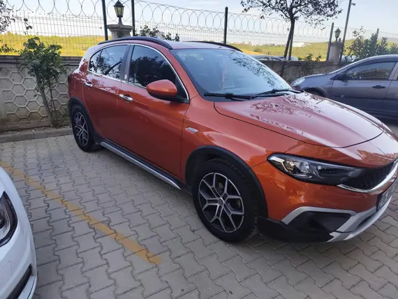 2023 Fiat Egea Cross 1.4 Fire benzinli manuel arazi, SUV, Pick-up - Fotoğraf 3