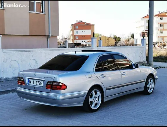 2000 Mercedes - Benz E 200 benzinli otomatik otomobil - Fotoğraf 2
