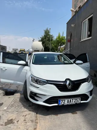 2021 Renault Megane 1.3 TCe benzinli manuel otomobil - Fotoğraf 2