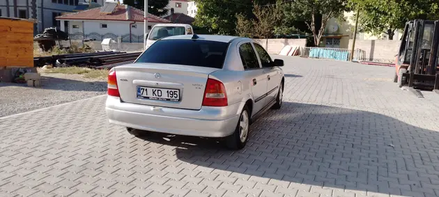 1999 Opel Astra 1.6 benzinli manuel otomobil - Fotoğraf 3