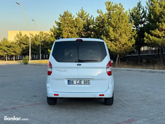 2021 Ford Tourneo Courier 1.5 TDCi dizel manuel minivan & Panelvan - Fotoğraf 3