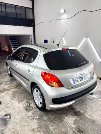 2008 Peugeot 207 1.4 HDi dizel manuel otomobil - Fotoğraf 2
