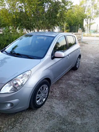 2012 Hyundai i20 Troy 1.2 DOHC benzinli manuel otomobil - Fotoğraf 2