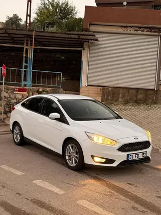 2015 Ford Focus 1.6 TDCi dizel manuel otomobil - Fotoğraf 3