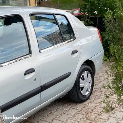 2000 Renault Clio 1.4 benzinli manuel otomobil - Fotoğraf 2