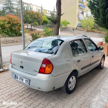 2000 Renault Clio 1.4 benzinli manuel otomobil - Fotoğraf 3