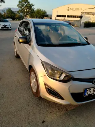 2012 Hyundai i20 1.2 D-CVVT benzinli manuel otomobil - Fotoğraf 2