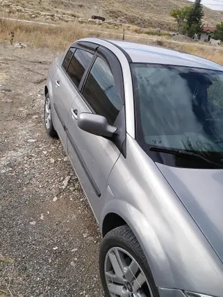 2006 Renault Megane 1.5 dCi dizel manuel otomobil - Fotoğraf 2