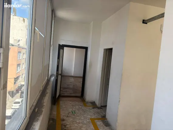 İstanbul Küçükçekmece Atatürk Mahallesi 200 m² kiralık iş Hanı Katı & Ofisi - Fotoğraf 2