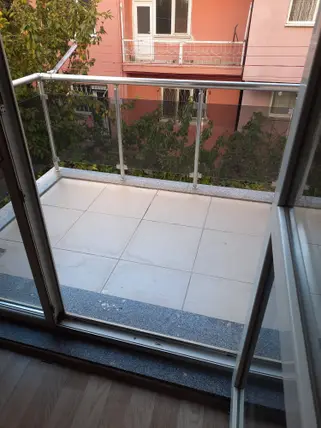 Uşak Merkez Ünalan Mahallesi 1+1 80 m² kiralık daire - Fotoğraf 2