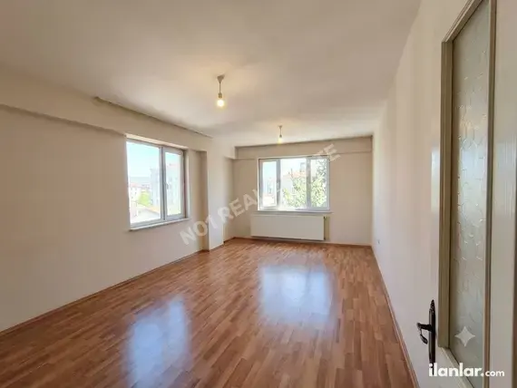 Eskişehir Tepebaşı Bahçelievler Mahallesi 3+1 155 m² kiralık daire - Fotoğraf 2