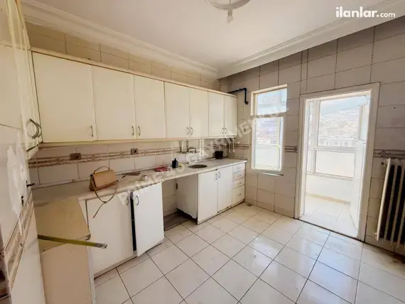 Kahramanmaraş Dulkadiroğlu İsmet Paşa Mahallesi 4+1 180 m² kiralık daire - Fotoğraf 3