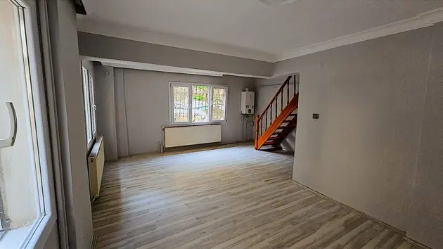 İzmir Karşıyaka Bahçelievler Mahallesi 3+1 160 m² satılık daire - Fotoğraf 2