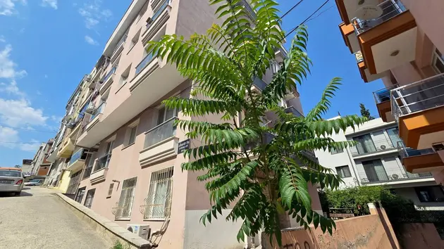 İzmir Buca Atatürk Mahallesi 1+1 60 m² satılık daire - Fotoğraf 2