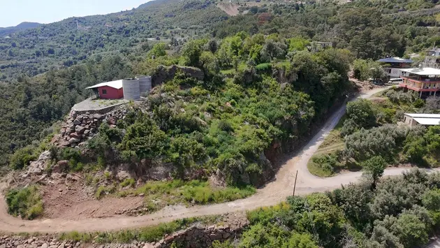 Antalya Alanya Burçaklar Mahallesi 776 m² satılık villa arsa - Fotoğraf 2