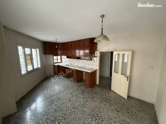 Mersin Akdeniz Nusratiye Mahallesi 4+1 200 m² satılık daire - Fotoğraf 2