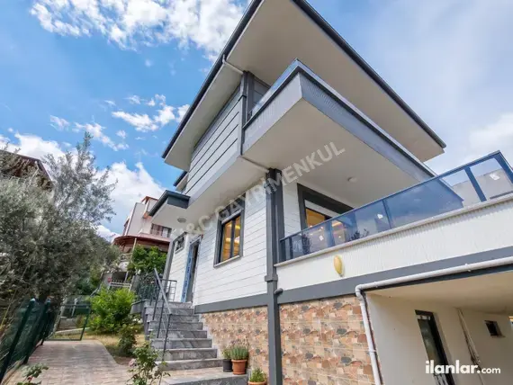 Balıkesir Edremit Altınoluk Mahallesi 3+1 220 m² satılık villa - Fotoğraf 3