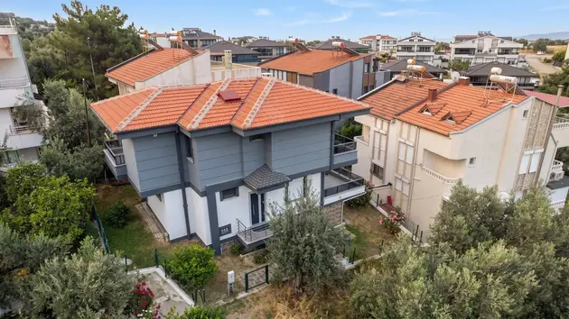 Balıkesir Edremit Altınoluk Mahallesi 3+1 220 m² satılık villa - Fotoğraf 2