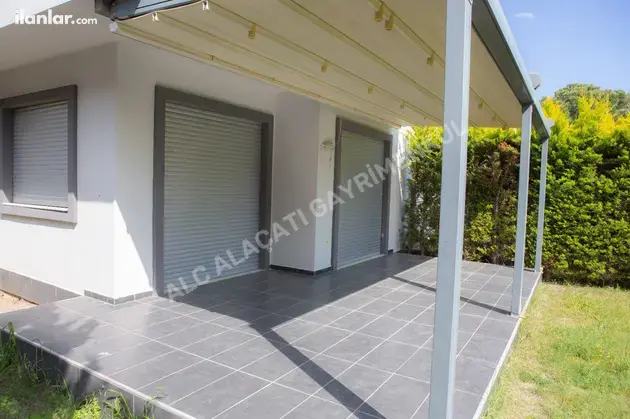 İzmir Çeşme Altınyunus Mahallesi 3+1 150 m² kiralık villa - Fotoğraf 2