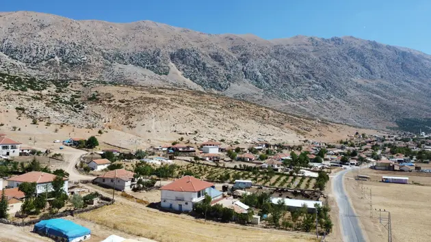Antalya Korkuteli İmecik Mahallesi 670 m² satılık tarla arsa - Fotoğraf 3