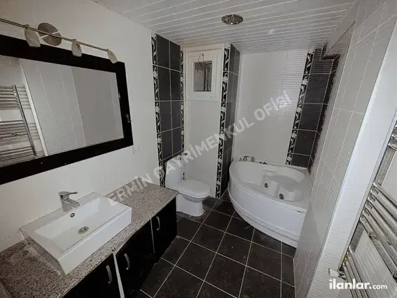 İzmir Balçova Onur Mahallesi 3+1 118 m² satılık daire - Fotoğraf 2