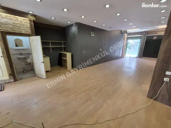 İzmir Balçova Onur Mahallesi 85 m² kiralık dükkan & Mağaza - Fotoğraf 2
