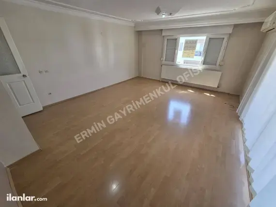 İzmir Karabağlar Vatan Mahallesi 3+1 145 m² kiralık daire - Fotoğraf 2