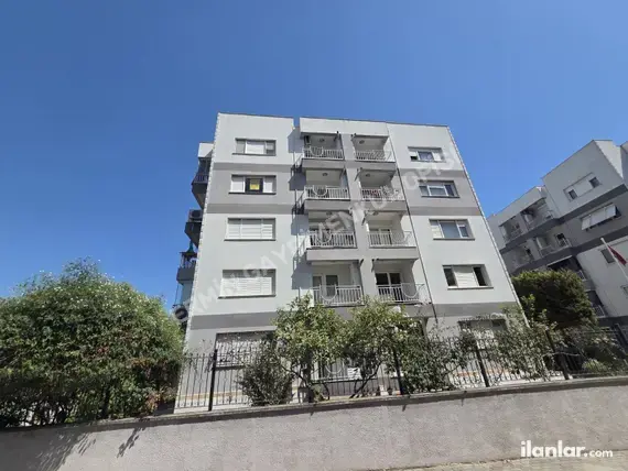 İzmir Karabağlar Vatan Mahallesi 3+1 145 m² kiralık daire - Fotoğraf 3