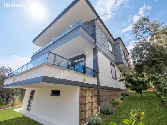Balıkesir Edremit Altınoluk Mahallesi 3+1 220 m² satılık villa - Fotoğraf 3