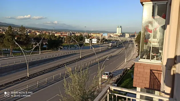 Uşak Merkez Cumhuriyet Mahallesi 3+1 140 m² kiralık daire - Fotoğraf 3