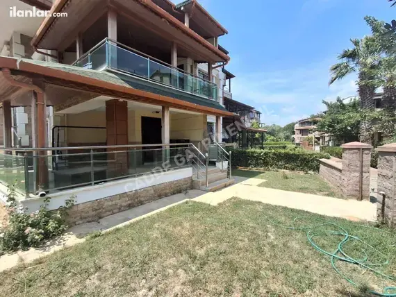 Aydın Kuşadası Davutlar Mahallesi 6+1 225 m² satılık villa - Fotoğraf 2
