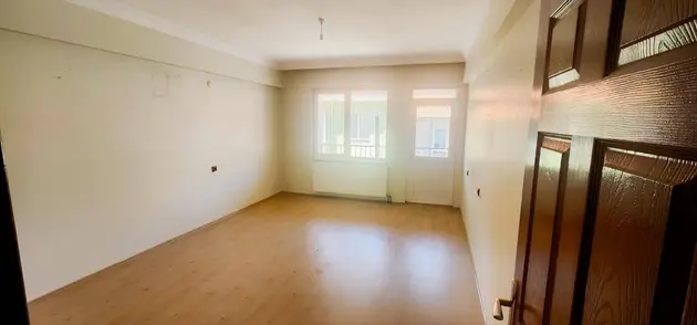 Uşak Merkez Kurtuluş Mahallesi 3+1 150 m² kiralık daire - Fotoğraf 3