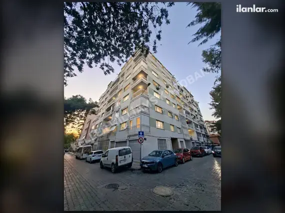 İzmir Bornova Erzene Mahallesi 3+1 130 m² kiralık daire - Fotoğraf 2
