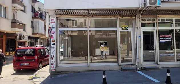 Uşak Merkez Kurtuluş Mahallesi 45 m² kiralık dükkan & Mağaza - Fotoğraf 3