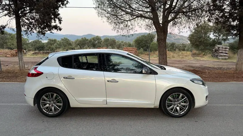 İlan Görseli https://cdn.ilanlar.com/images/l1/l2/{width}/{height}/10002251_1760463620490123694.jpg