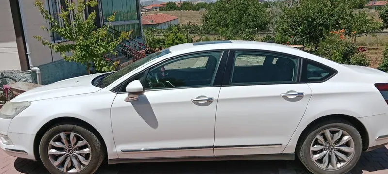 İlan Görseli https://cdn.ilanlar.com/images/l1/l2/{width}/{height}/10002479_1761378758822107938.jpg