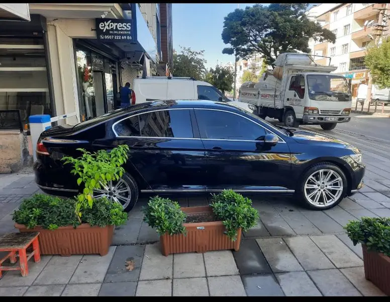İlan Görseli https://cdn.ilanlar.com/images/l1/l2/{width}/{height}/10003297_1765473880674349915.jpg