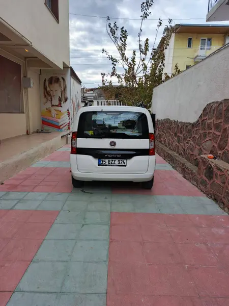 İlan Görseli https://cdn.ilanlar.com/images/l1/l2/{width}/{height}/10003911_1767998404009404807.jpg