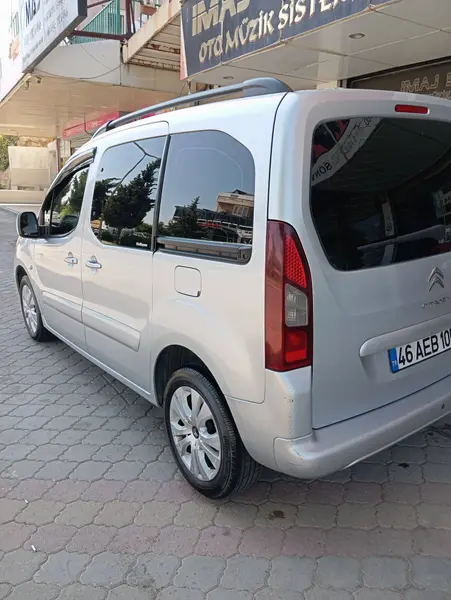 İlan Görseli https://cdn.ilanlar.com/images/l1/l2/{width}/{height}/10005450_1775370530425356302.jpg