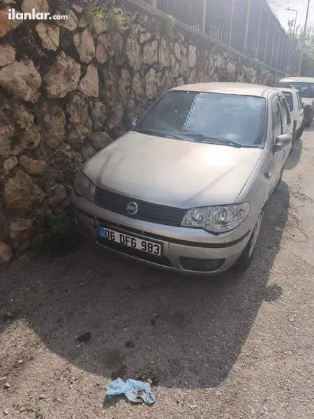 2007 Fiat Albea 1.3 Multijet dizel manuel otomobil - Fotoğraf 1