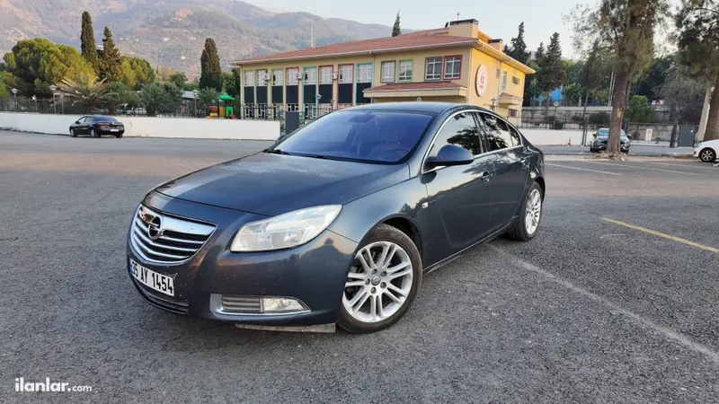 2011 Opel Insignia 1.6 T benzinli manuel otomobil - Fotoğraf 1