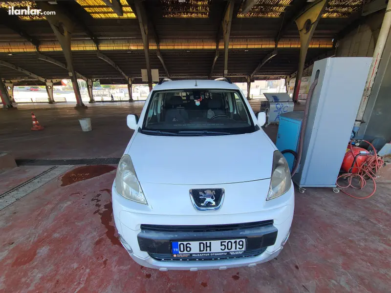 2011 Peugeot Partner 1.6 HDI dizel manuel minivan & Panelvan - Fotoğraf 1