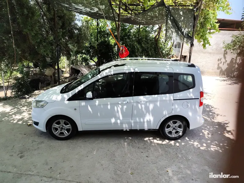 2016 Ford Tourneo Courier 1.6 TDCi dizel manuel minivan & Panelvan - Fotoğraf 1